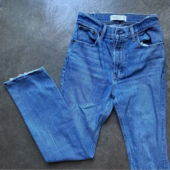 Abercrombie & Fitch The 70s Vintage Flare Utra High Rise - Picture 2 of 4